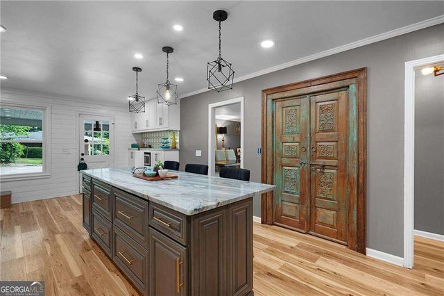 206 Sherwood Drive, Calhoun, GA 30701