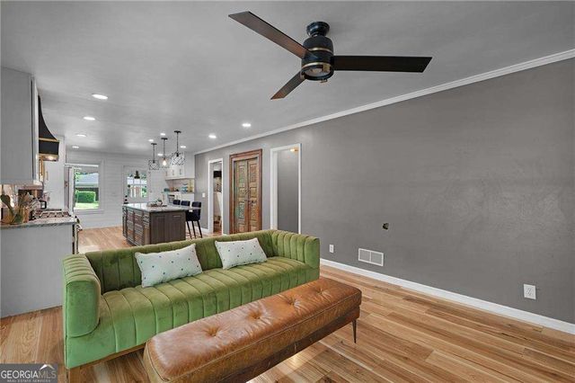 206 Sherwood Drive, Calhoun, GA 30701