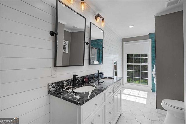 206 Sherwood Drive, Calhoun, GA 30701