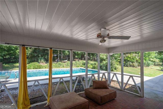 206 Sherwood Drive, Calhoun, GA 30701