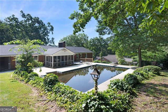 206 Sherwood Drive, Calhoun, GA 30701