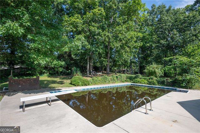 206 Sherwood Drive, Calhoun, GA 30701