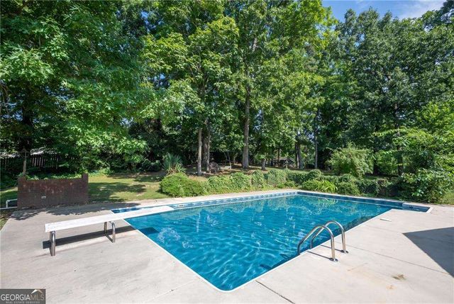 206 Sherwood Drive, Calhoun, GA 30701