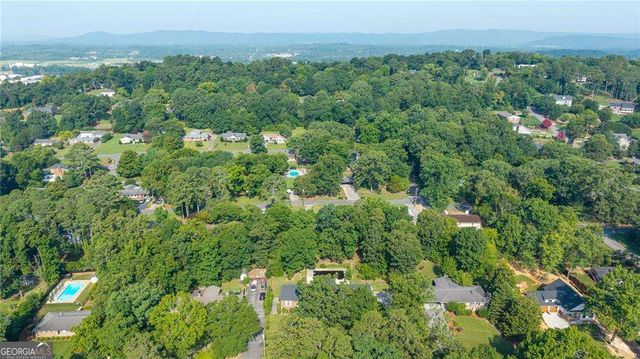 206 Sherwood Drive, Calhoun, GA 30701