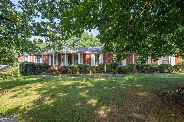 206 Sherwood Drive, Calhoun, GA 30701