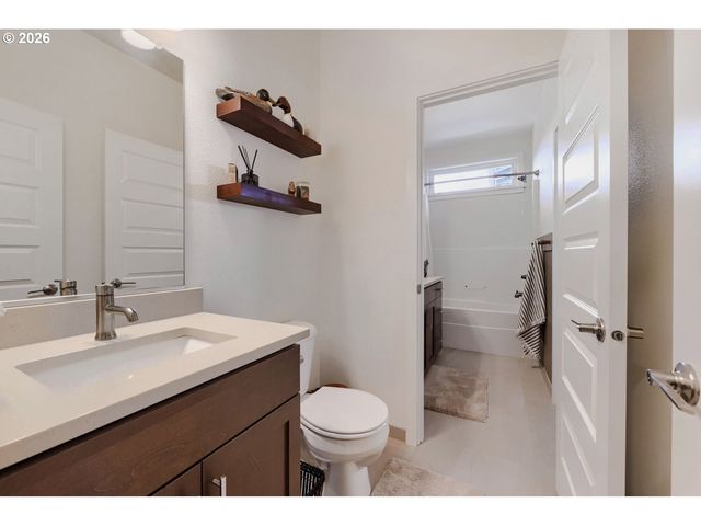 9763 Sw 172ND Ave, Beaverton, OR 97007