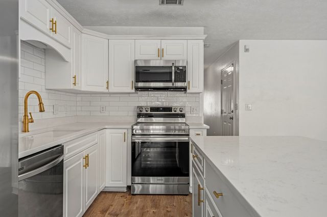 2713 Dotti Drive, Phenix City, AL 36870