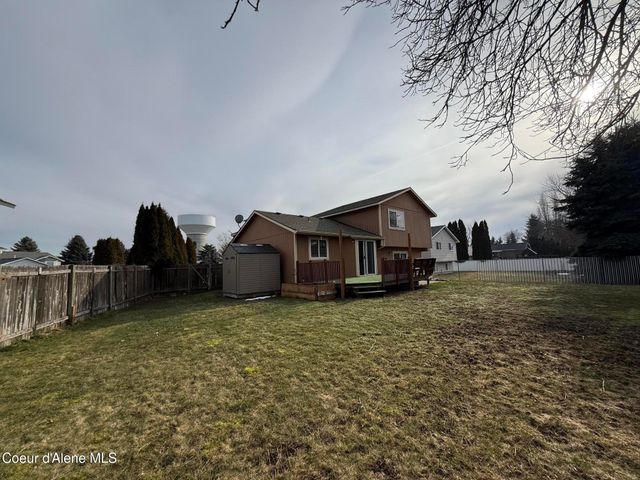 10951 N Krest CT, Hayden, ID 83835