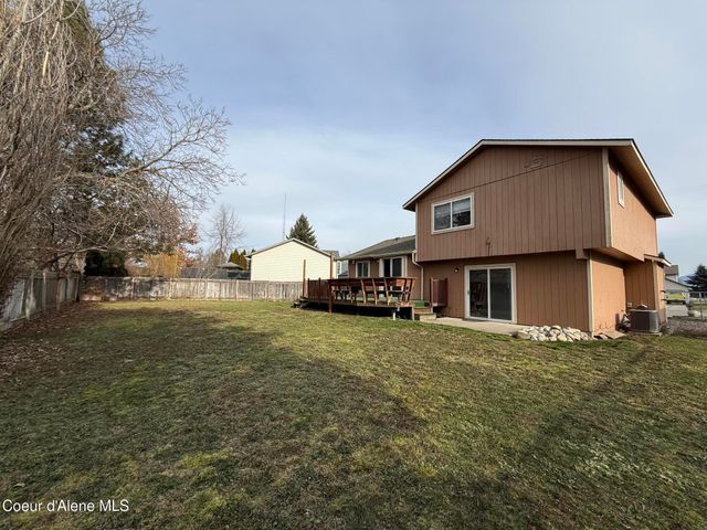10951 N Krest CT, Hayden, ID 83835