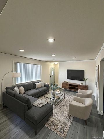 32960 Oakview Drive, Warren, MI 48092