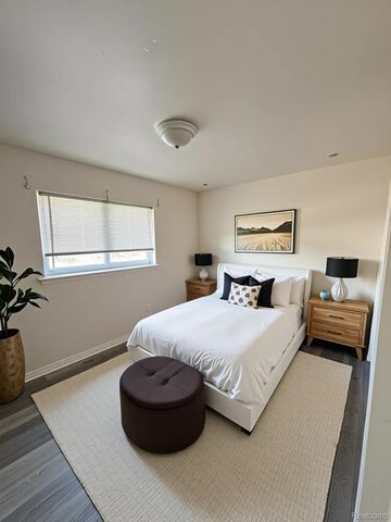 32960 Oakview Drive, Warren, MI 48092