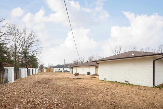 11560 S MAIN ST, Somerville, TN 38068