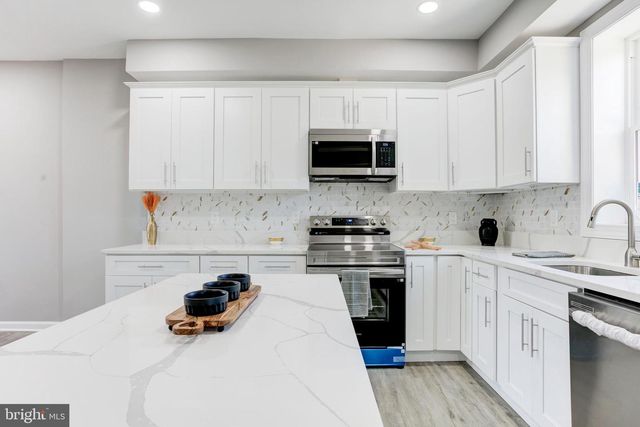 156 S HILTON ST, Baltimore, MD 21229