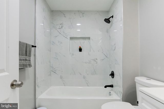 156 S HILTON ST, Baltimore, MD 21229