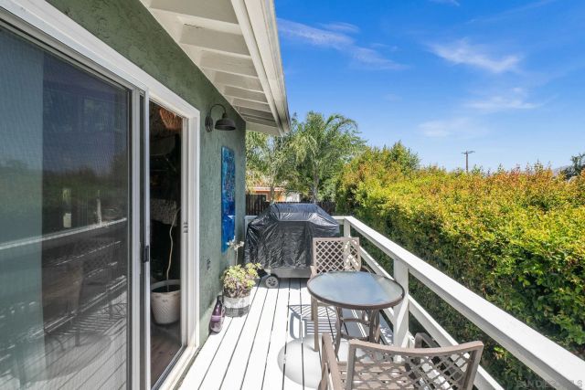 952 W 5th Ave, Escondido, CA 92025