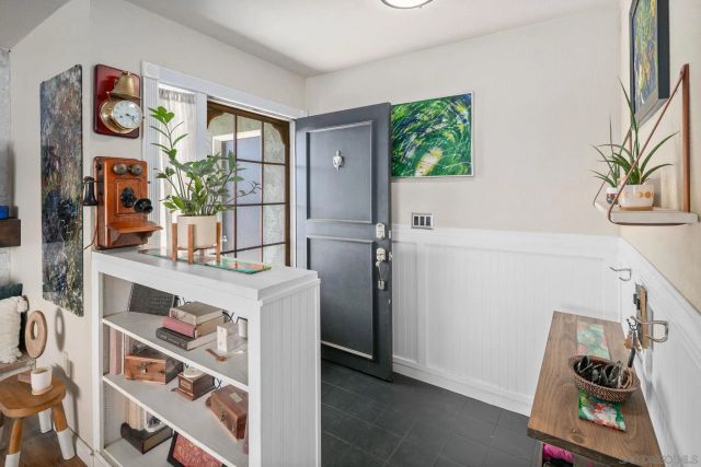 952 W 5th Ave, Escondido, CA 92025