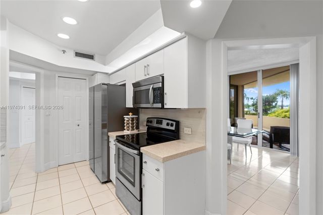 20191 E Country Club Drive 407, Aventura, FL 33180