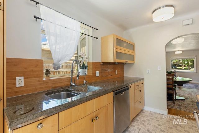 915 E Krall St, Boise, ID 83712
