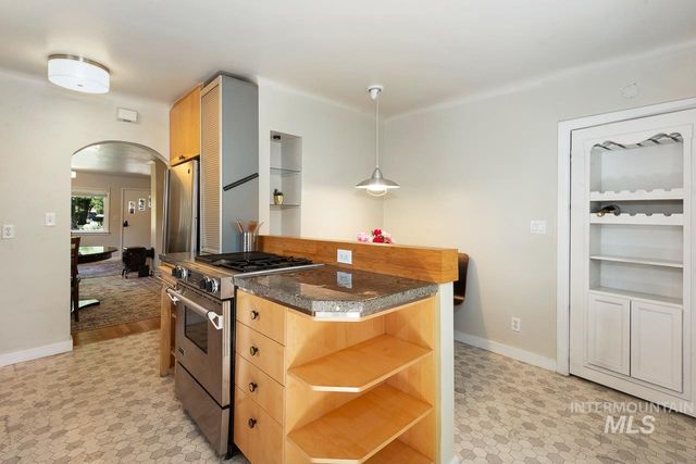 915 E Krall St, Boise, ID 83712