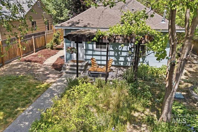 915 E Krall St, Boise, ID 83712