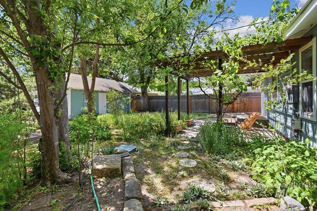 915 E Krall St, Boise, ID 83712