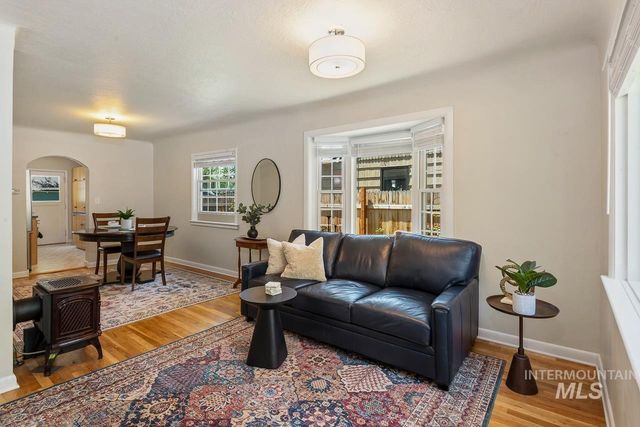 915 E Krall St, Boise, ID 83712