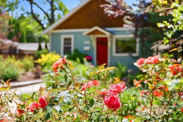 915 E Krall St, Boise, ID 83712