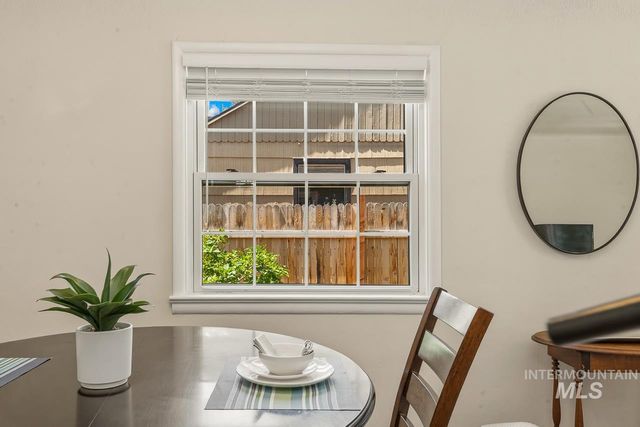 915 E Krall St, Boise, ID 83712