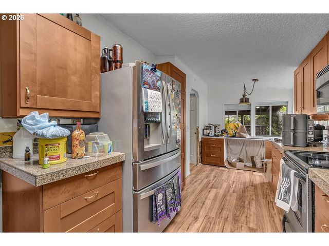 16000 Se POWELL Blvd 6, Portland, OR 97236