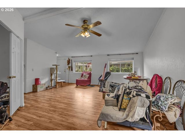 16000 Se POWELL Blvd 6, Portland, OR 97236
