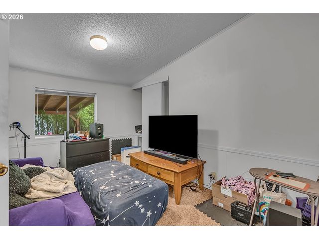 16000 Se POWELL Blvd 6, Portland, OR 97236