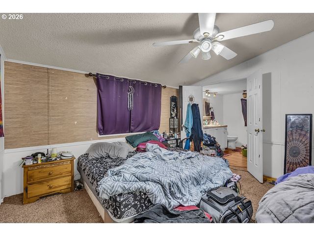 16000 Se POWELL Blvd 6, Portland, OR 97236
