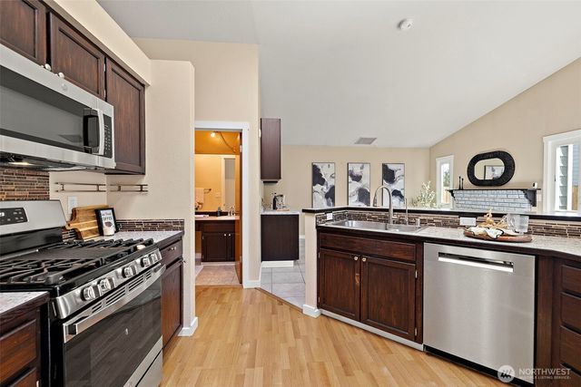 5306 169th Place SW, Lynnwood, WA 98037