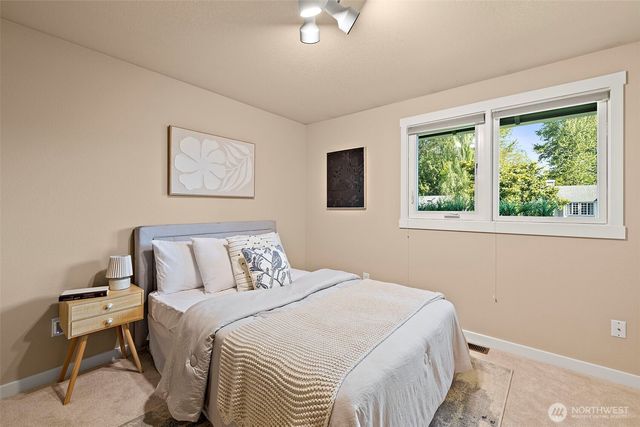5306 169th Place SW, Lynnwood, WA 98037