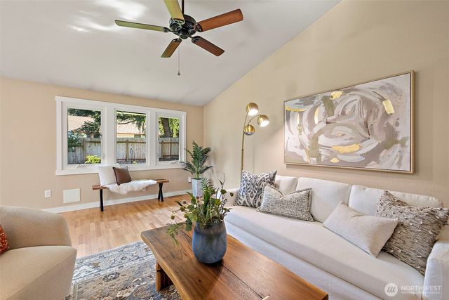 5306 169th Place SW, Lynnwood, WA 98037