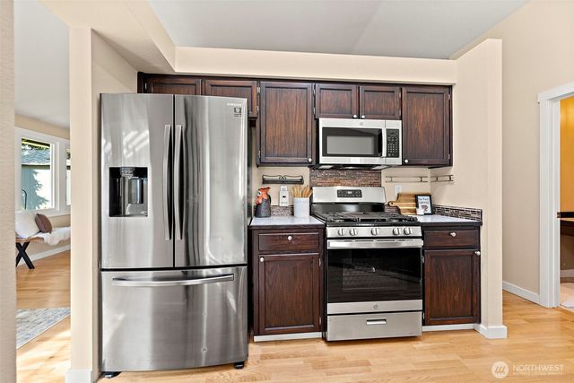 5306 169th Place SW, Lynnwood, WA 98037
