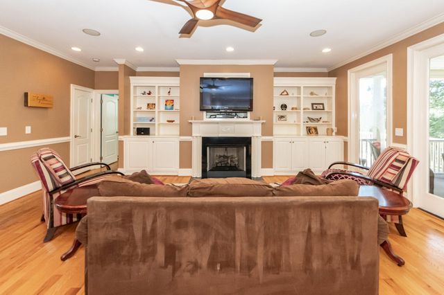8581 Refuge Pointe Circle, North Charleston, SC 29420