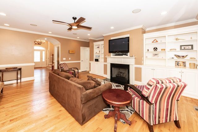 8581 Refuge Pointe Circle, North Charleston, SC 29420