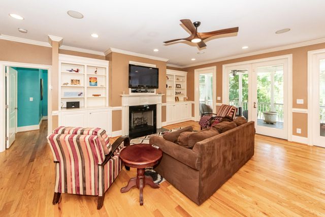 8581 Refuge Pointe Circle, North Charleston, SC 29420