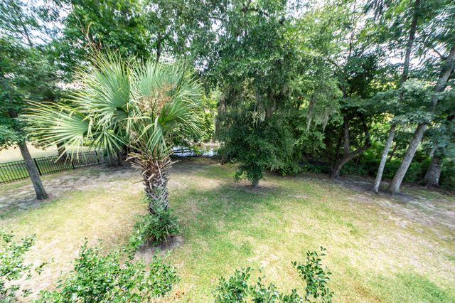 8581 Refuge Pointe Circle, North Charleston, SC 29420