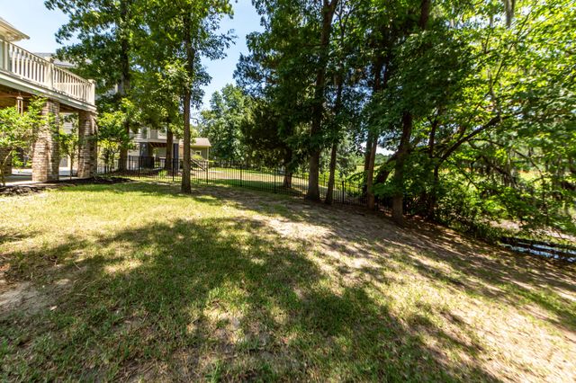8581 Refuge Pointe Circle, North Charleston, SC 29420