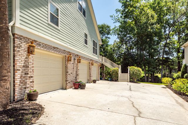 8581 Refuge Pointe Circle, North Charleston, SC 29420