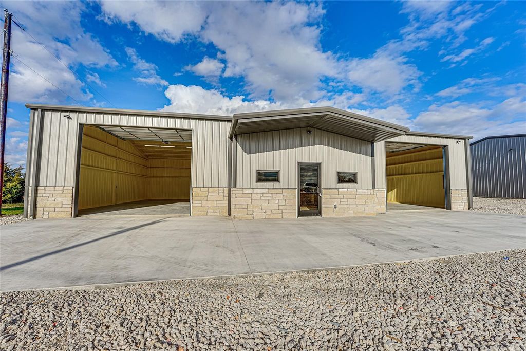 2667-F S US Highway 69, Greenville, TX 75402
