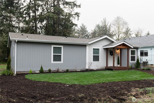 361 Eridani Loop SE, Ocean Shores, WA 98569