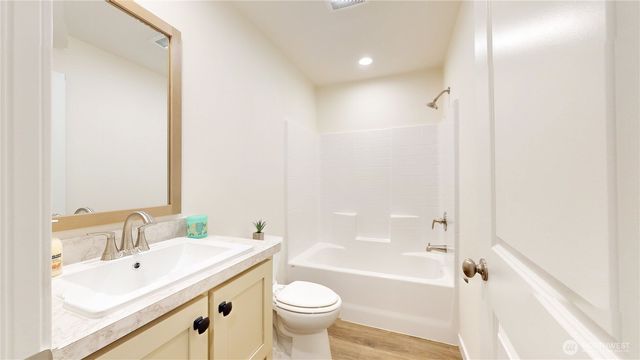 361 Eridani Loop SE, Ocean Shores, WA 98569