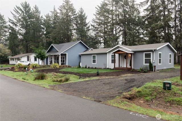 361 Eridani Loop SE, Ocean Shores, WA 98569