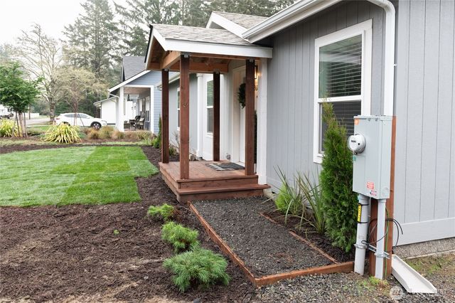 361 Eridani Loop SE, Ocean Shores, WA 98569