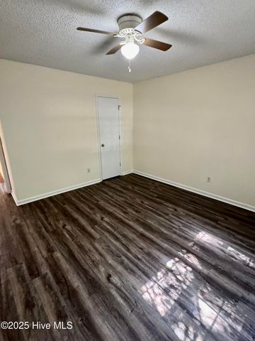 1303 Angels End A, Greenville, NC 27858