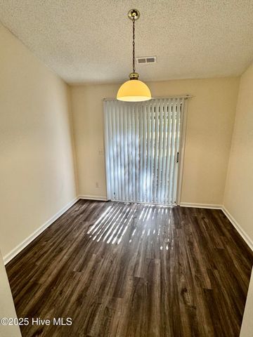 1303 Angels End A, Greenville, NC 27858