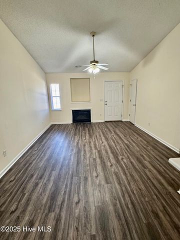 1303 Angels End A, Greenville, NC 27858